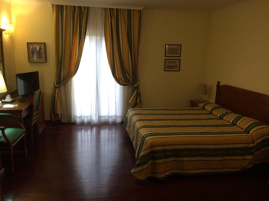 Clarice Hotel Castelnuovo Di Porto Exterior photo